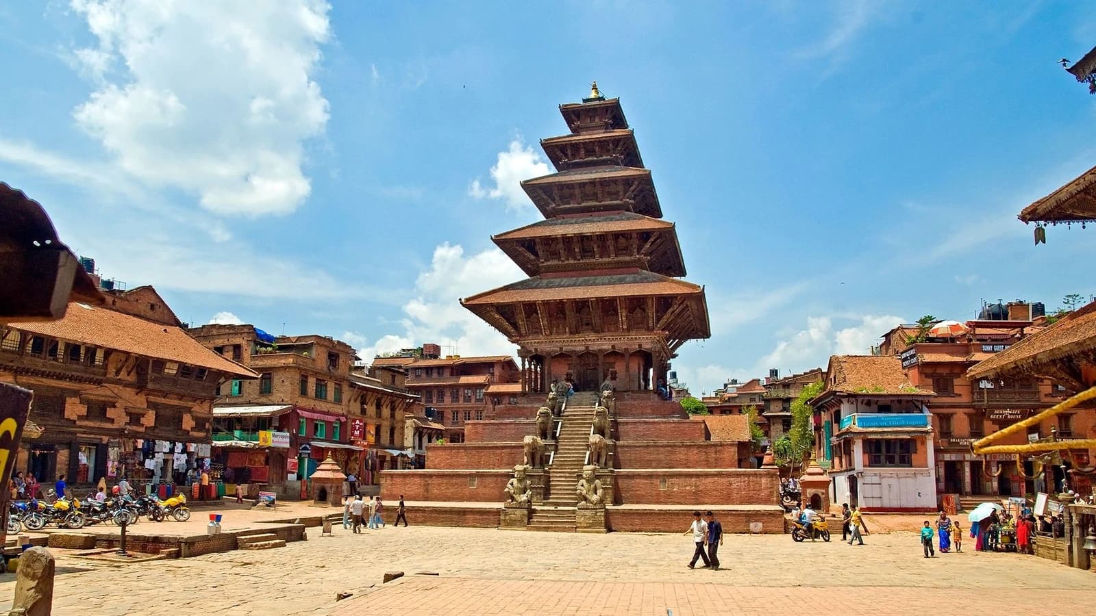 Walking-Tour-of-Bhaktapur-Nepal